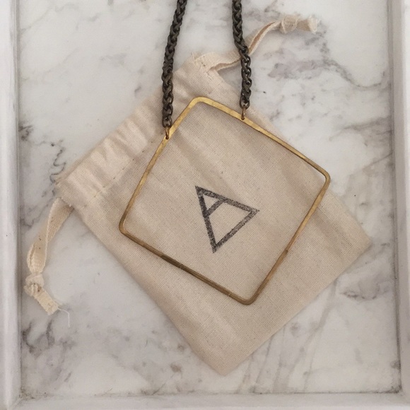 Handmade Geometric Metal Chain Necklace - Picture 4 of 5